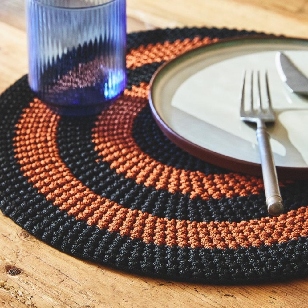 2 Zara Home WOVEN CIRCLE DESIGN PLACEMAT x COLLAGERIE in Black